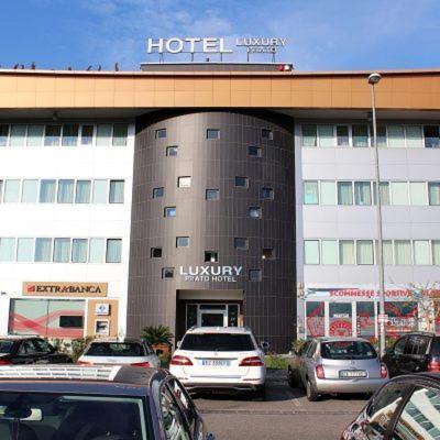 Hotelluxuryprato Bagian luar foto