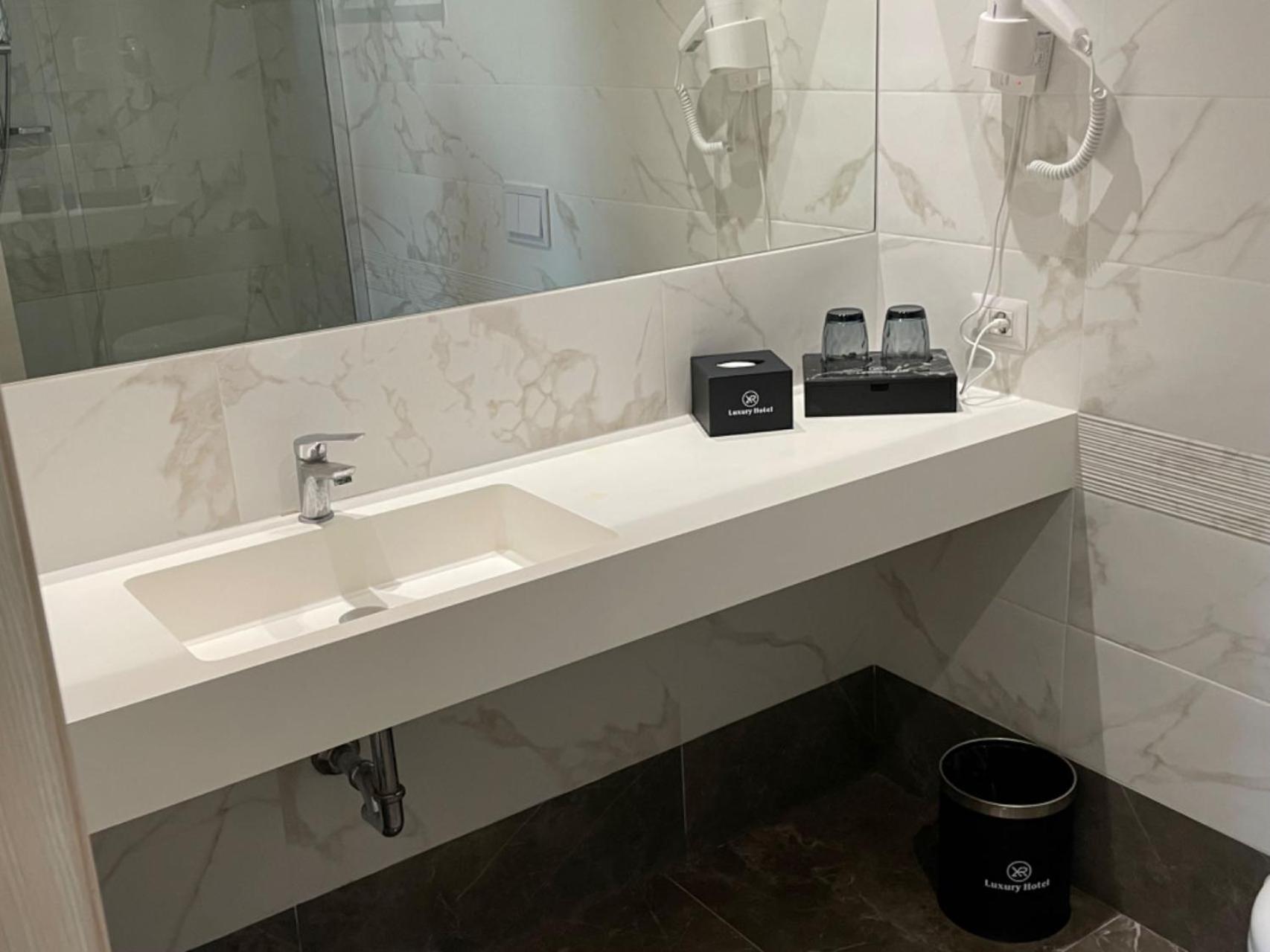 Hotelluxuryprato Bagian luar foto