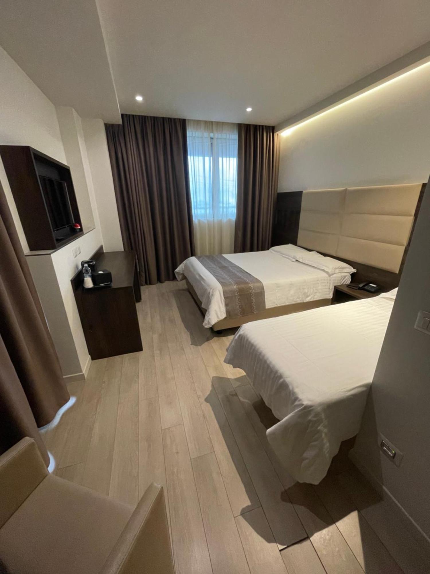 Hotelluxuryprato Bagian luar foto