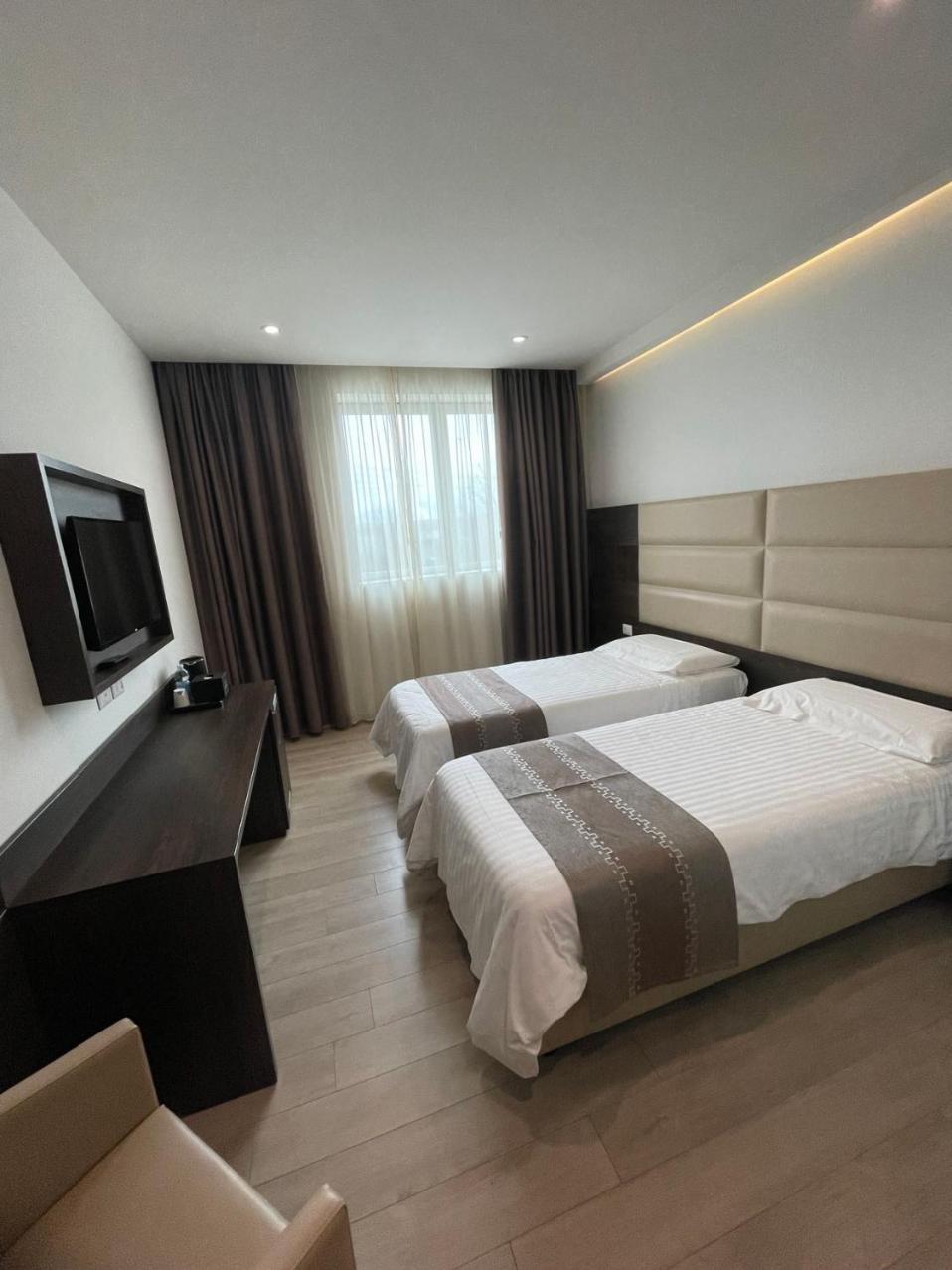 Hotelluxuryprato Bagian luar foto